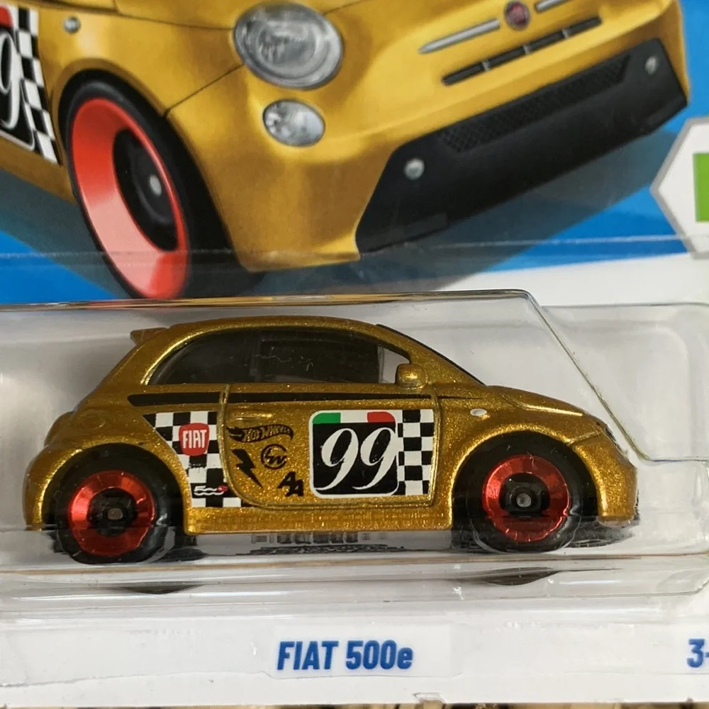 Gold Fiat 500e HW EV Golden Car Hot Wheels Hotwheels Electric Vehicle New 2025